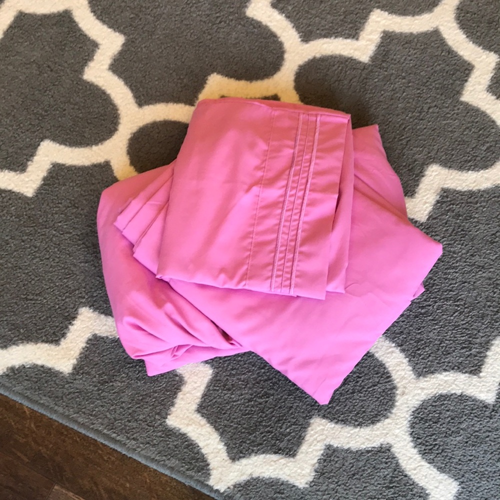 Pink Twin Sheet Set 💗